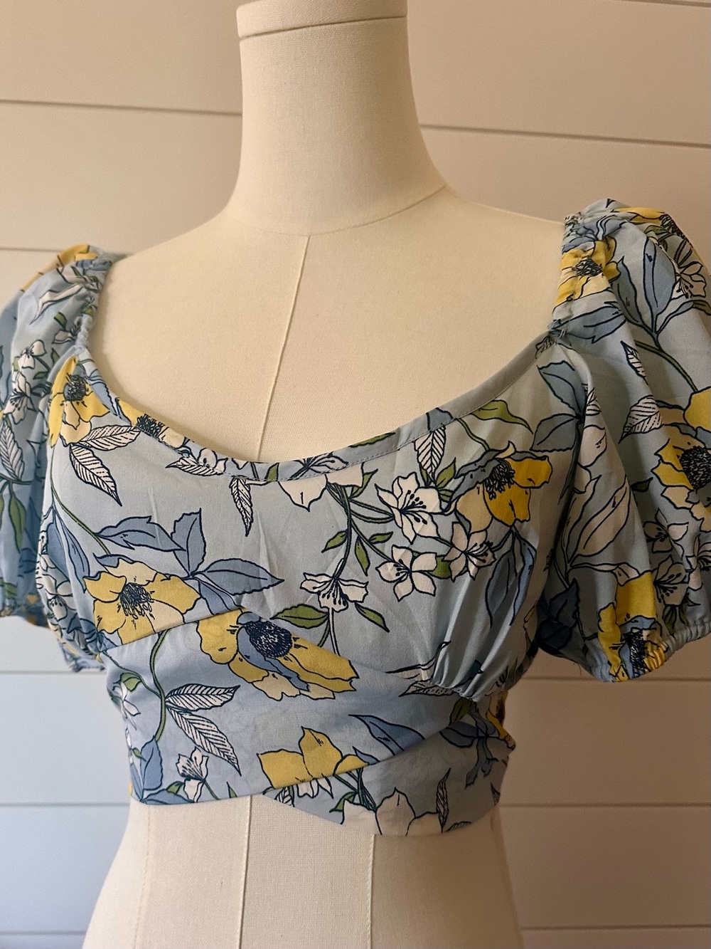 Floral Puff-Sleeve Cropped Top in Light Blue and Yellow